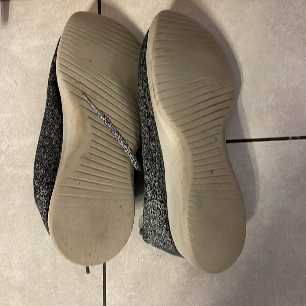 Allbirds woman’s grey specked wool runners - Picture 7 of 10